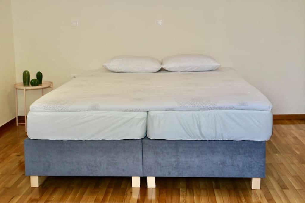 Glyfada Path Of Poets Apartment Athens Luaran gambar
